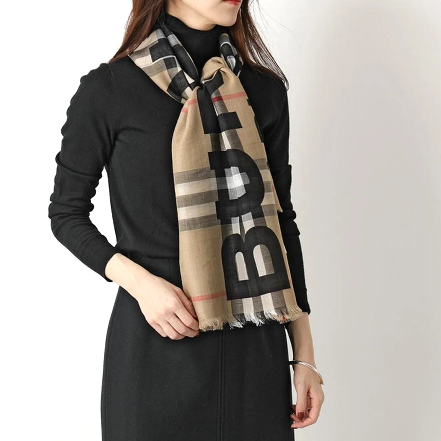 8035555 A7026 BURBERRY WOMEN SCARF - Image 3