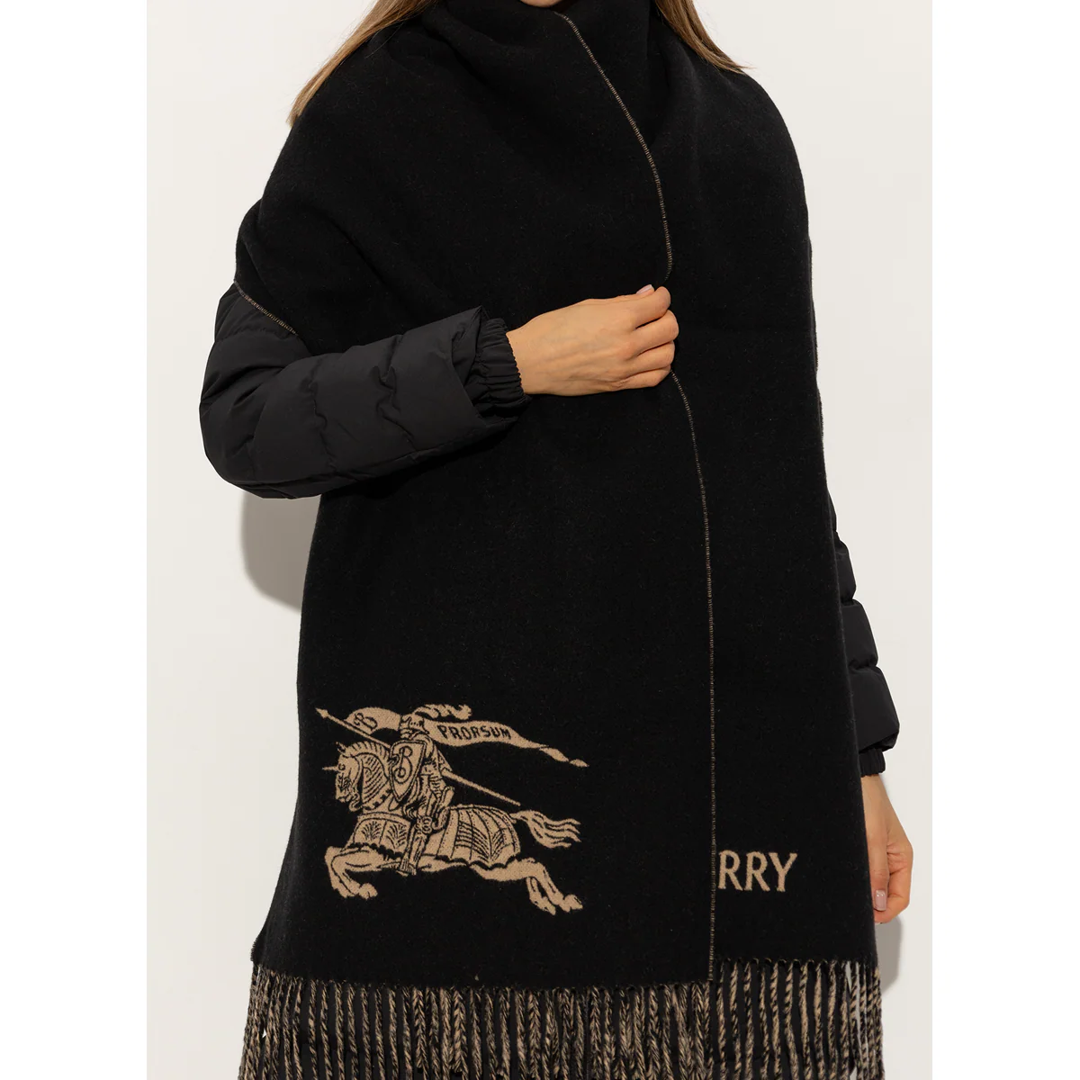 8078783 A7129 CAMELBLACK BURBERRY SCARVE - Image 3