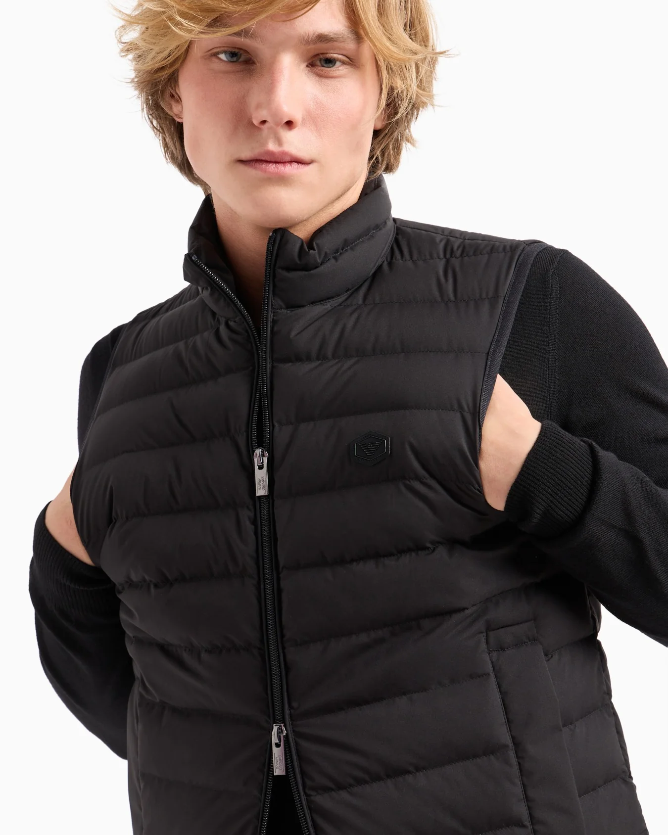 8N1BQ1 1NLRZ 0999-Nero ARMANI GILET - Image 2