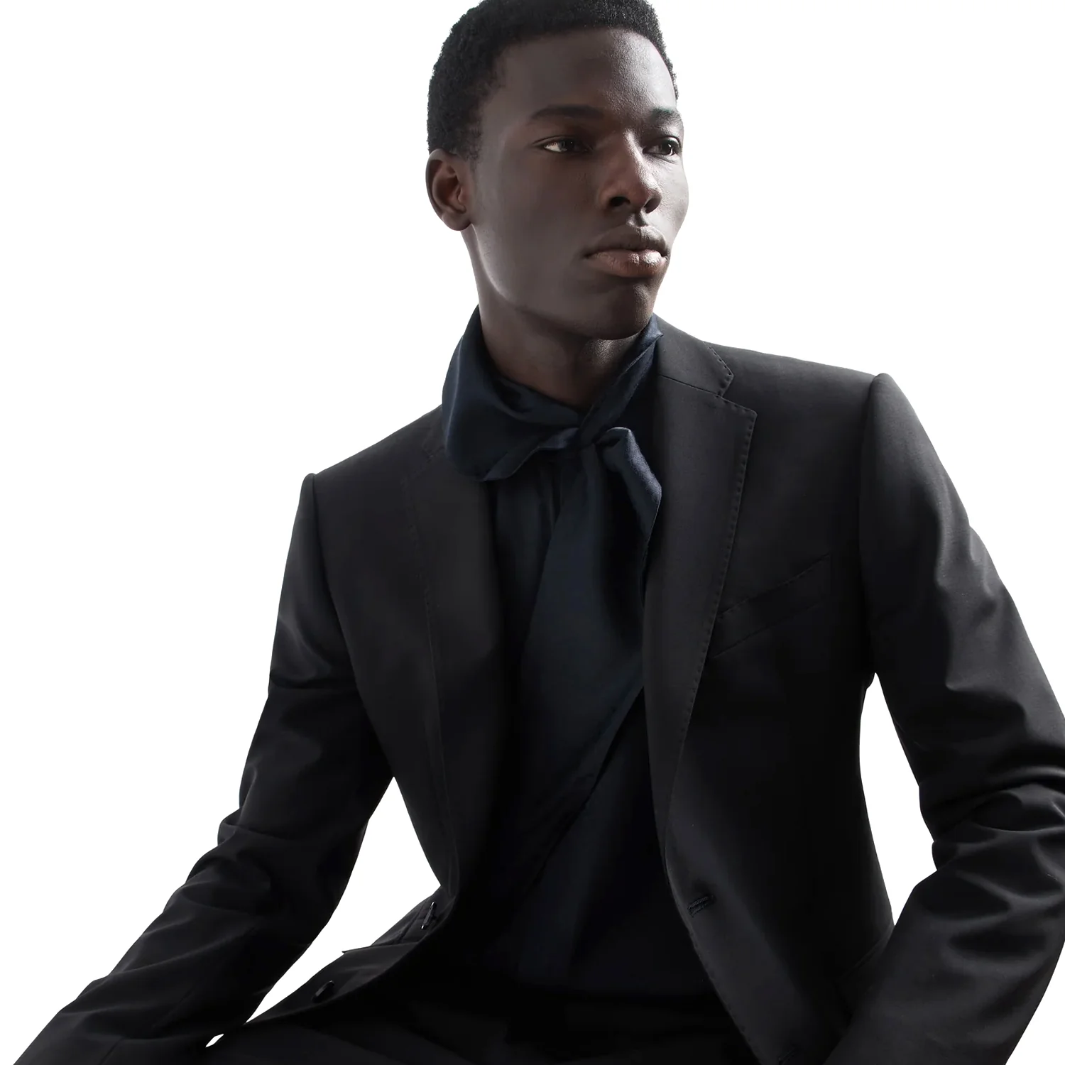 EM000478 TE10155 UC001 BLACK BEAUTY ARMANI SUIT - Image 3
