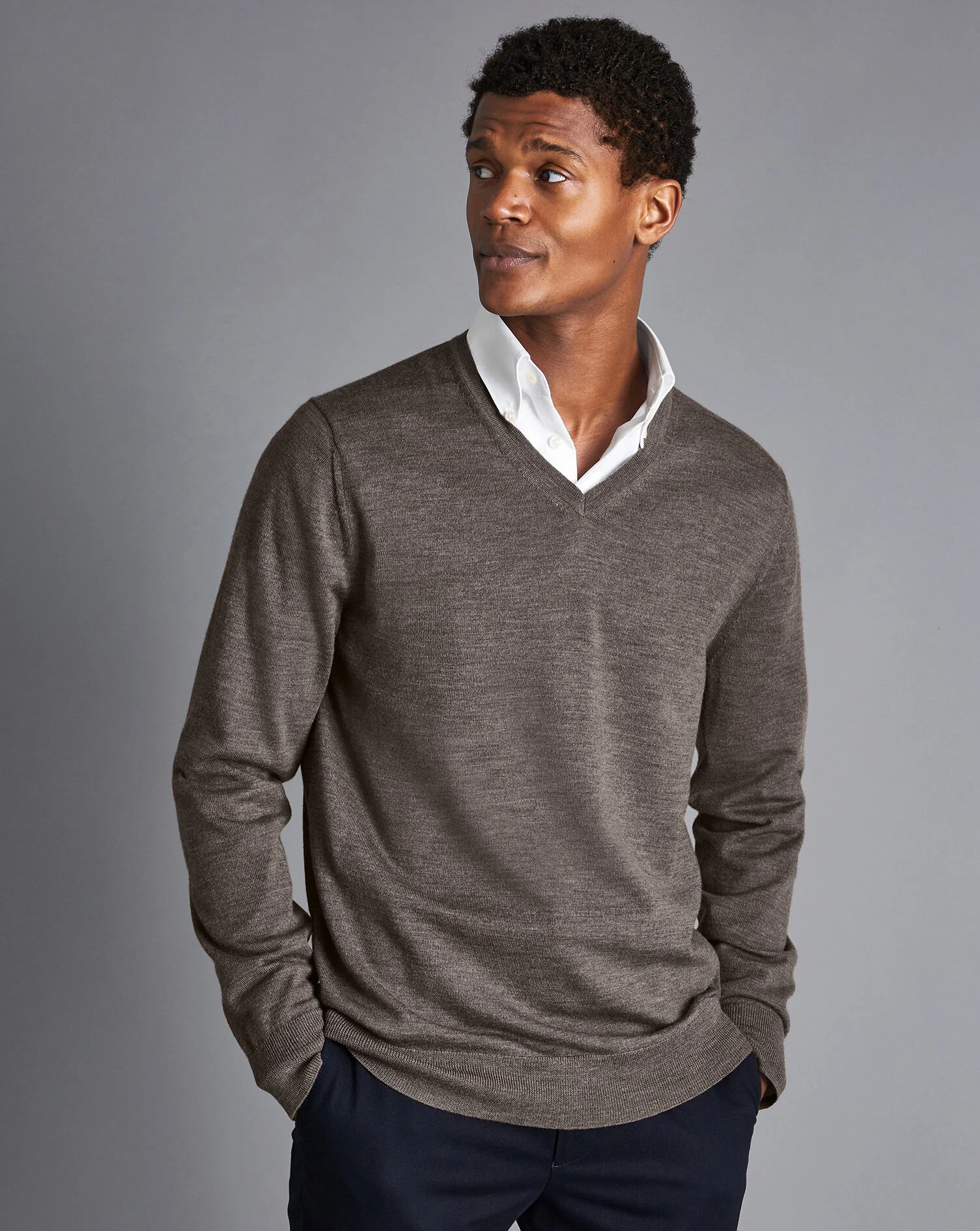 MOCHA PURE MERINO V NECK JUMPER