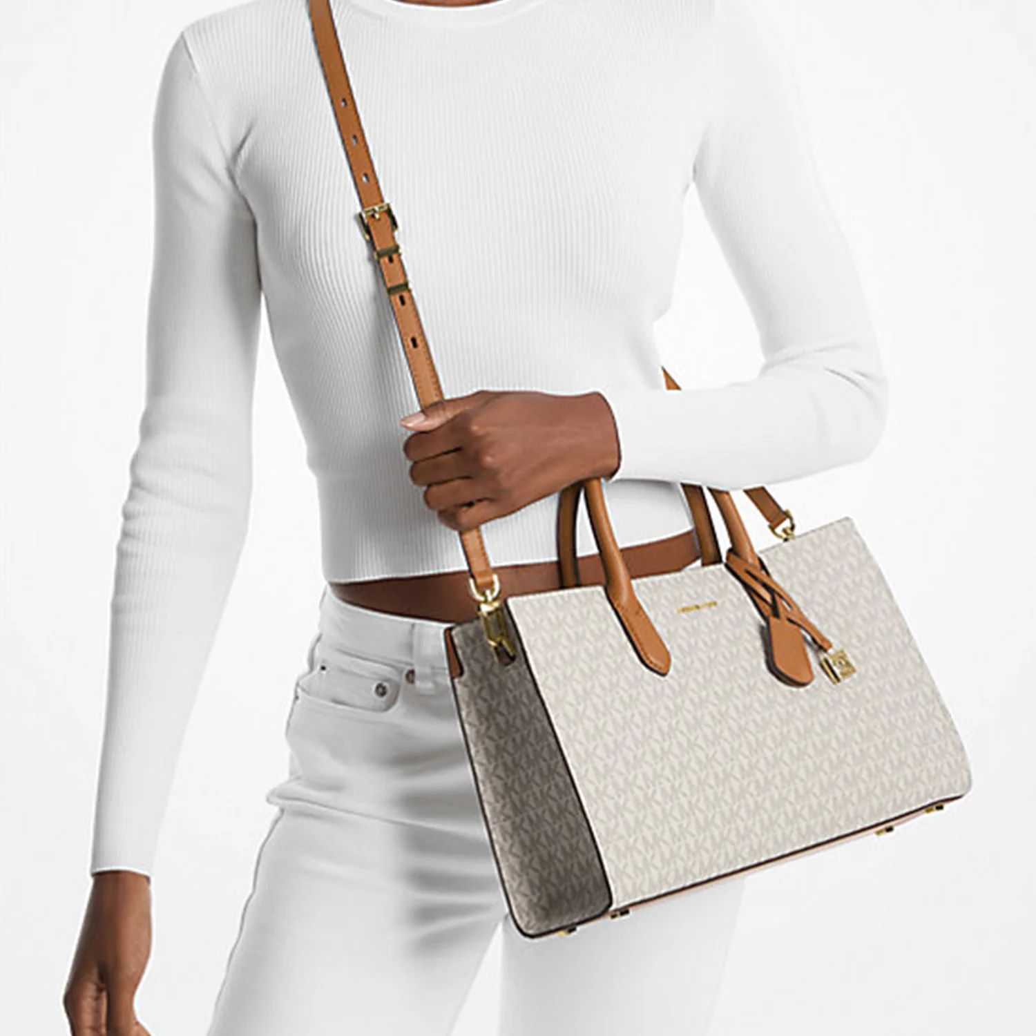 Scarlett Medium Signature Logo Satchel - Image 10