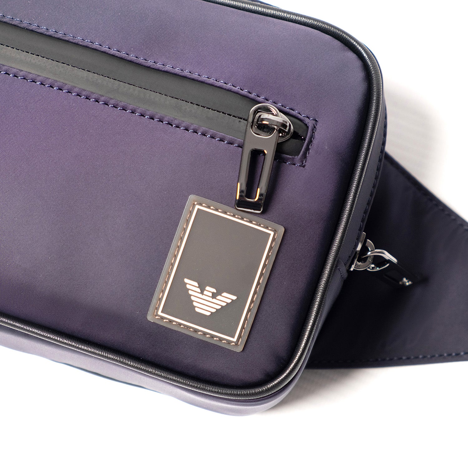 Travel Essentials Nylon Belt Bag - Image 3