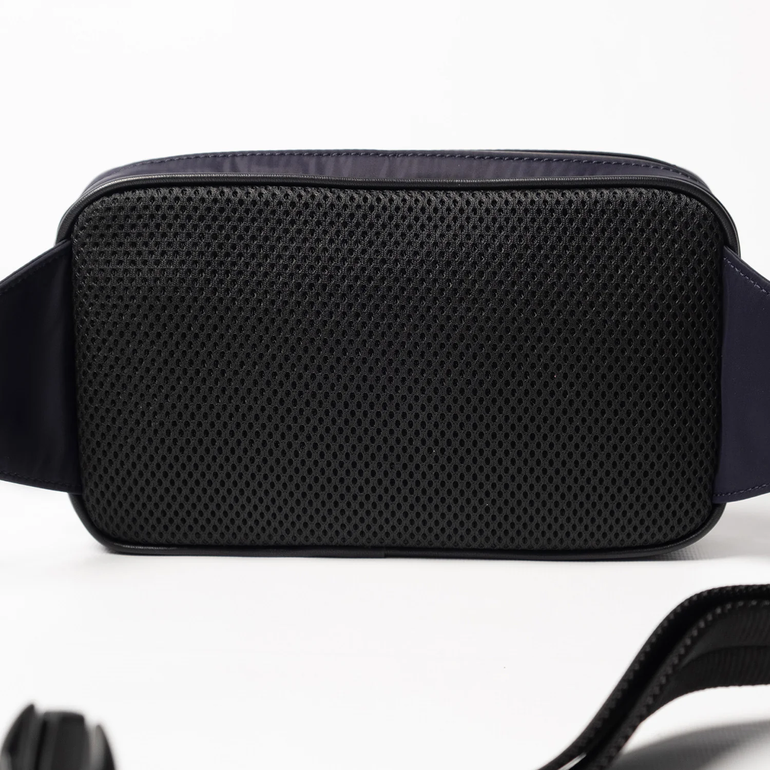 Travel Essentials Nylon Belt Bag - Image 4